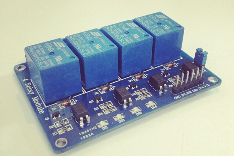 π Relay vs Relay Module β Complete Guide for Beginners